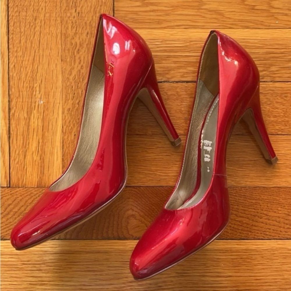 Red patent leather shiny pumps size 7